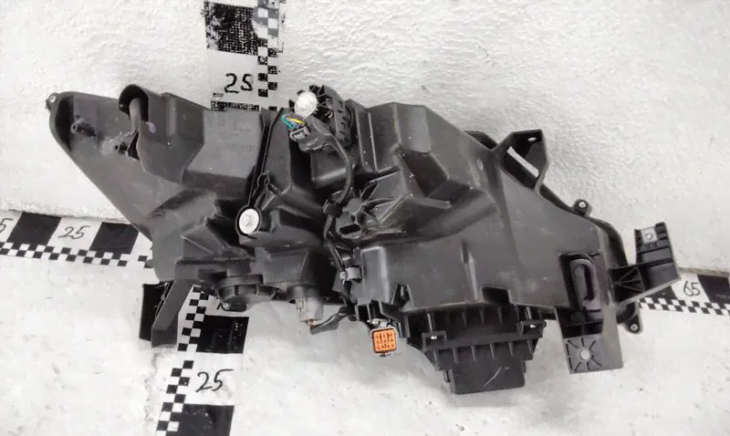 Фара передняя левая Mitsubishi ASX Restail 3 LED-3