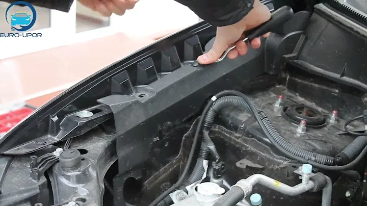 Газовый амортизатор капота Митсубиси АСХ / Установка газового упора капота Mitsubishi ASX