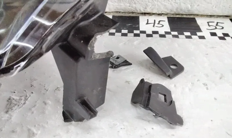 Фара передняя левая Mitsubishi ASX Restail 3 LED-1