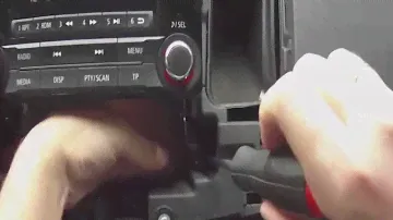 установка USB провода на Mitsubishi Lancer X